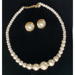Jewelry Set Graduated Smooth Faux Pearl & Gold Bead Necklace & Earrings Vintage